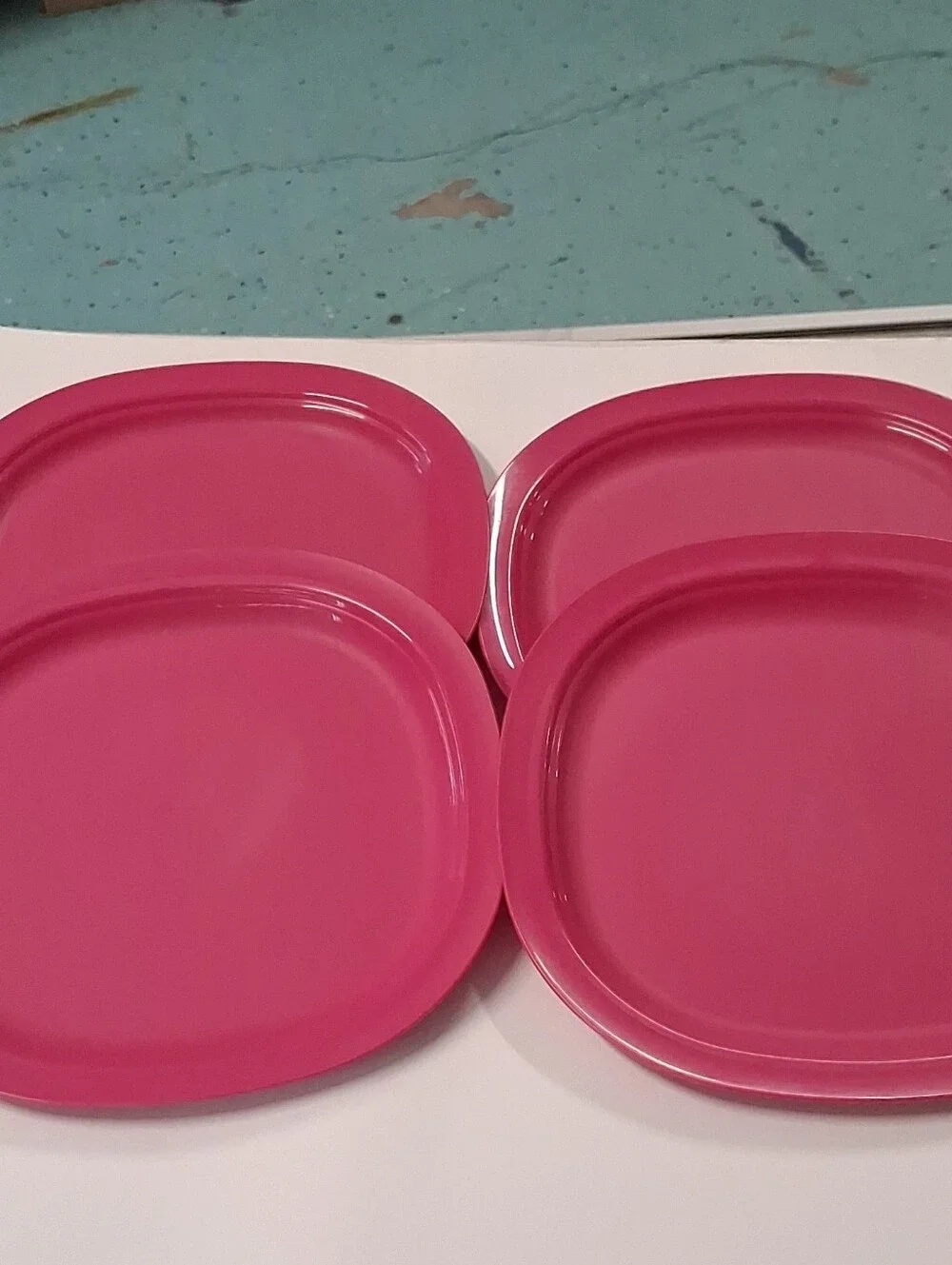 Tupperware stylish magenta